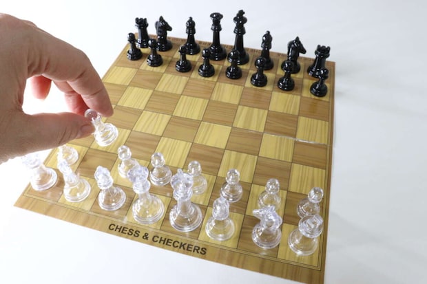チェス＆チェッカー　チェスで遊ぶ