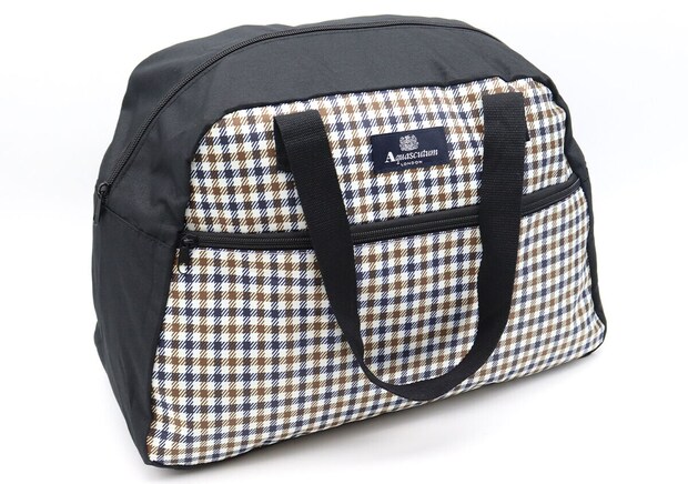 宝島社雑誌付録ＧＬＯＷ3月号のアクアスキュータムの大容量ボストンバッグ1