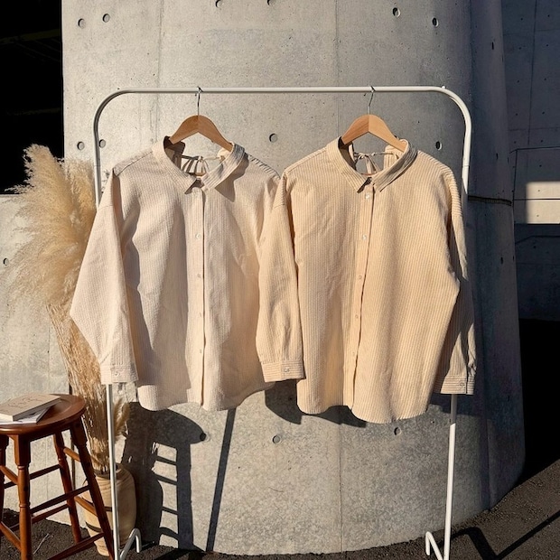 しまむらのマルチウェイストライプシャツ（TOMO）