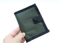 「大人が100均ってどうなの…？」ってイメージを覆す理想的な財布