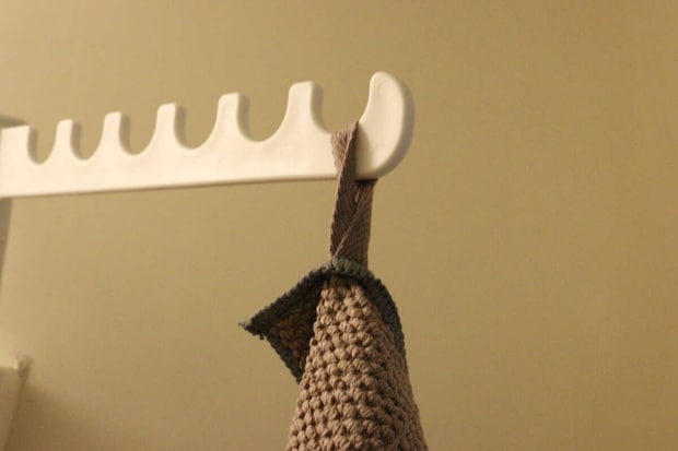 ダイソー シャワーフック用物干しハンガー(ツイン) 使用例 タオル ダイソー シャワーフック用物干しハンガー(ツイン) 使用例 タオル