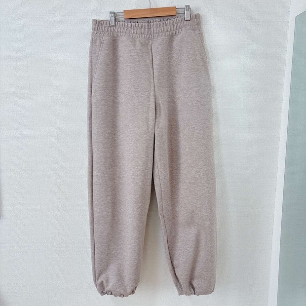 ユニクロスウェットワイドパンツのドローコード　シルエット調整