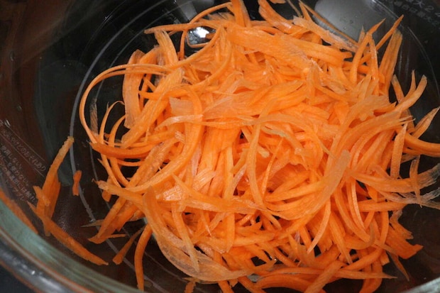 ダイソー　オールステンレスピーラー　2way　千切り　完成