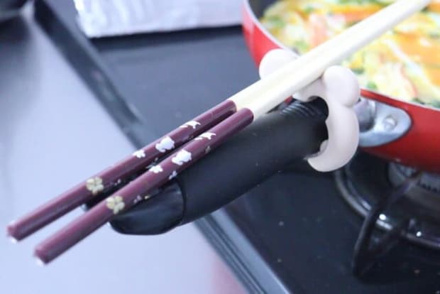 ダイソー　フライパンキッチンツールスタンド（Cooma）　フライパン　菜箸