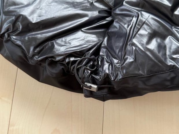 ユニクロダウンボリュームジャケット　裾ドロストコード