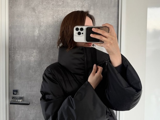 ユニクロダウンボリュームジャケット　襟立て着用