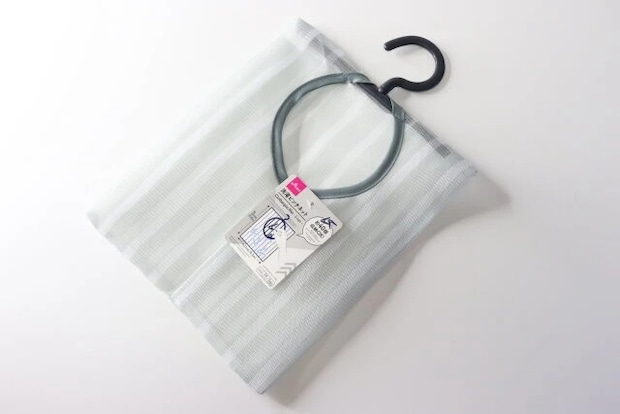 ダイソー　洗濯ピンチネット（ロゴ）