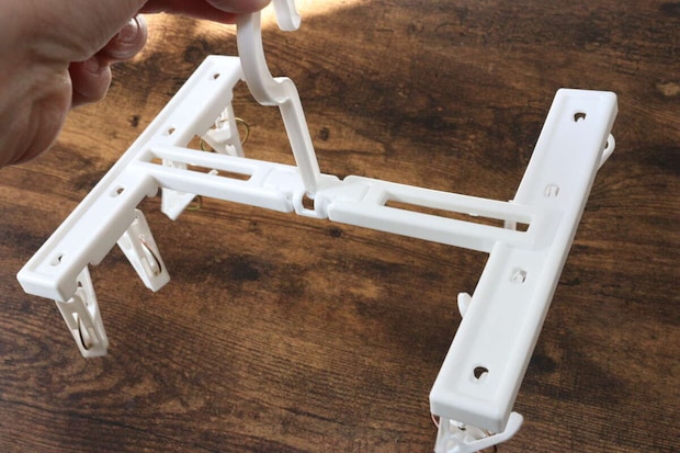 折り畳みハンガー(8ピンチ付) 展開時 折り畳みハンガー(8ピンチ付) 展開時