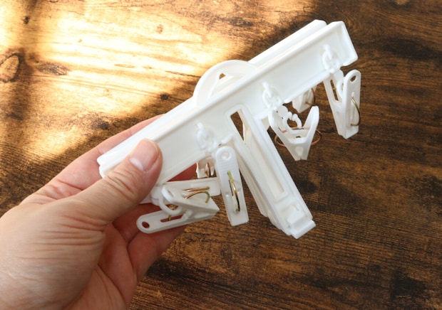 「収納しにくくて困ってた…」驚くほどコンパクトになる100均洗濯グッズ