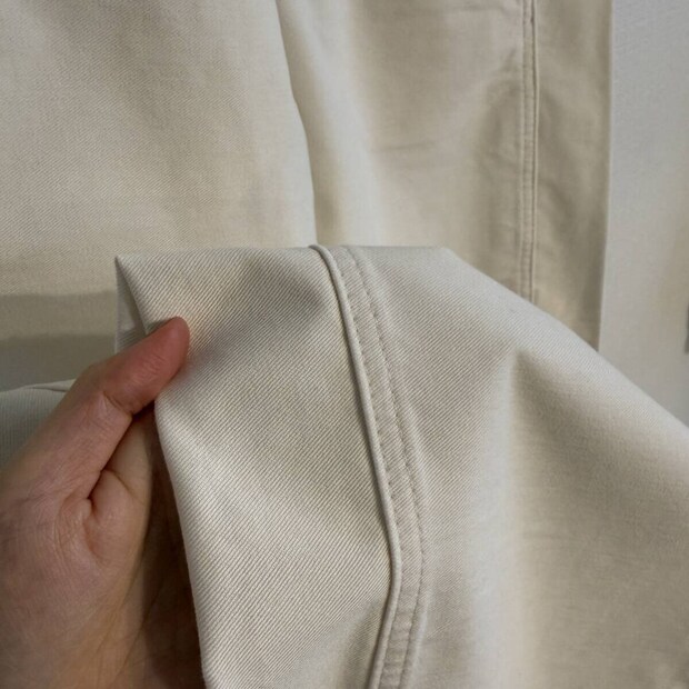 ユニクロジャージーバレルレッグパンツの生地感