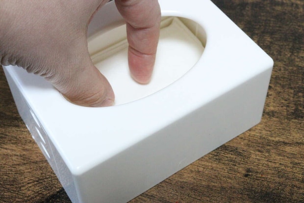 ポケットティッシュケース ホワイト　装着