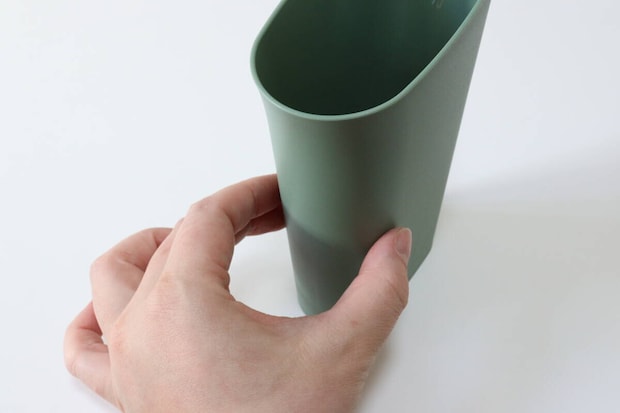 ダイソー スリム水差し ダイソーのスリム水差しは持ち手がない