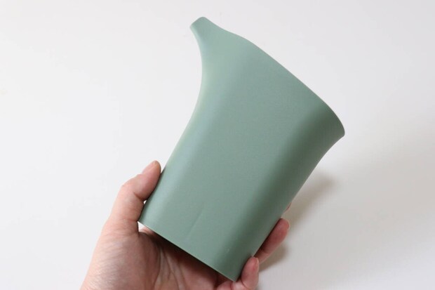 ダイソー スリム水差し ダイソーのスリム水差しのサイズ