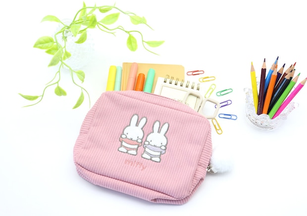 宝島社 雑誌付録 InRed3月号増刊 ミッフィー 刺繍入りコーデュロイポーチ 宝島社雑誌付録のInRed3月号増刊のミッフィー刺繍入りコーデュロイポーチ1