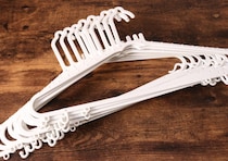 「コスパ良すぎて飛びついた！」100均大容量ハンガーの思わぬ落とし穴