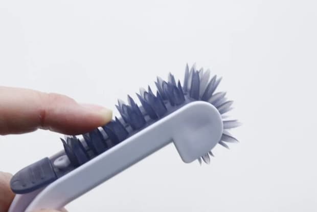 ダイソー 水切れの良いお風呂の排水口ブラシ ダイソー 水切れの良いお風呂の排水口ブラシ
