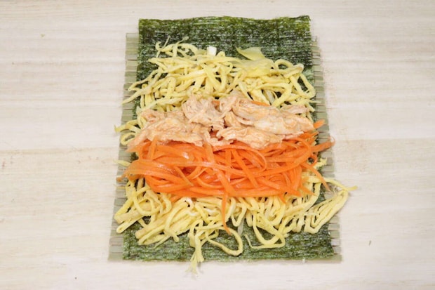 ダイソー　ミニ手巻きすしセット　キトキンパづくり