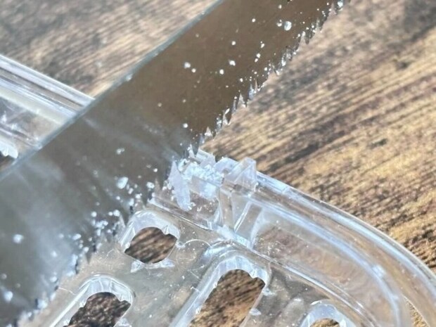 ダイソー サヤ付のこぎり(塩ビ・プラ切りタイプ) 使用例 ダイソー サヤ付のこぎり(塩ビ・プラ切りタイプ) 使用例