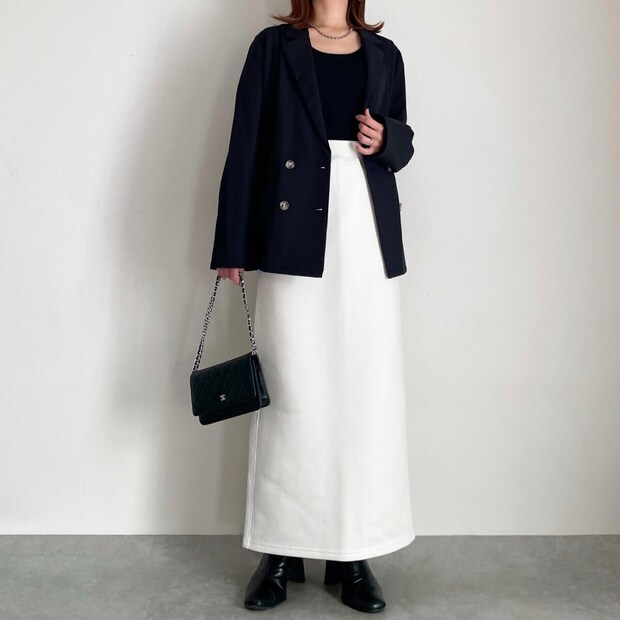 GUヘビーウェイトスウェットナロースカートのジャケットコーデ