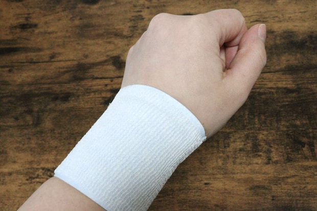 ホットバンド 2P(ホワイトムスクの香り) 装着 ホットバンド 2P(ホワイトムスクの香り) 装着