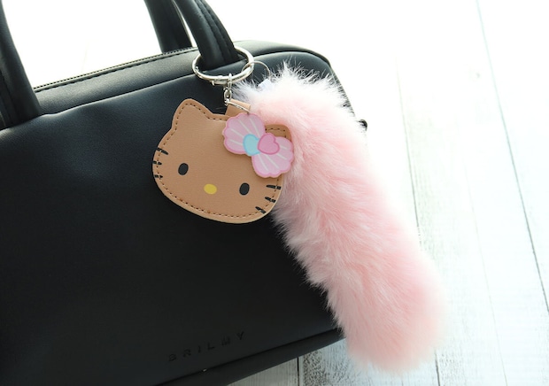 ピンク ハローキティふわふわファーチャームピンク