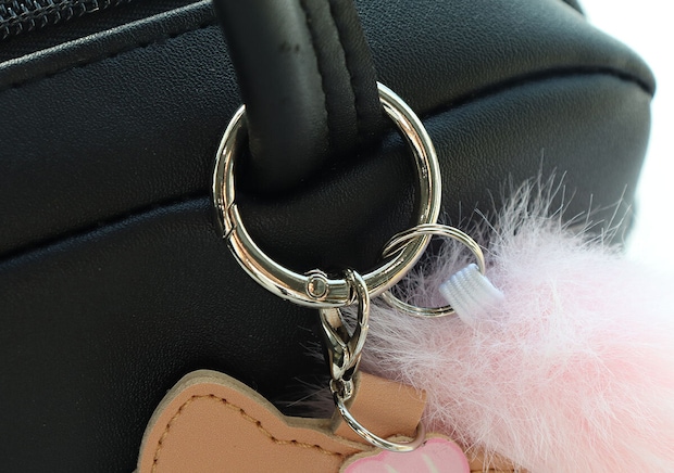 丸リング ハローキティふわふわファーチャーム丸リング