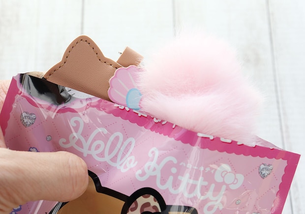 ハローキティのふわもこチャーム付録が可愛すぎて大優勝！開けた瞬間キュンで全部集めたくなる！