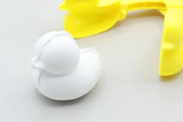 ダイソー　雪遊びできる泥団子メーカー　使用例