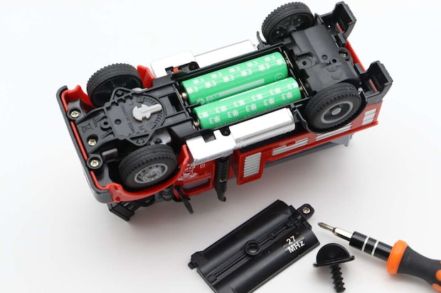 ラジオコントロール働く車（3）　乾電池