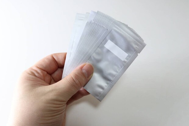 セリア トラベル用パウチ容器 5ml 15P 熱圧着 アルミ セリアのトラベル用パウチ容器 5ml 15P 熱圧着 アルミのビジュアル