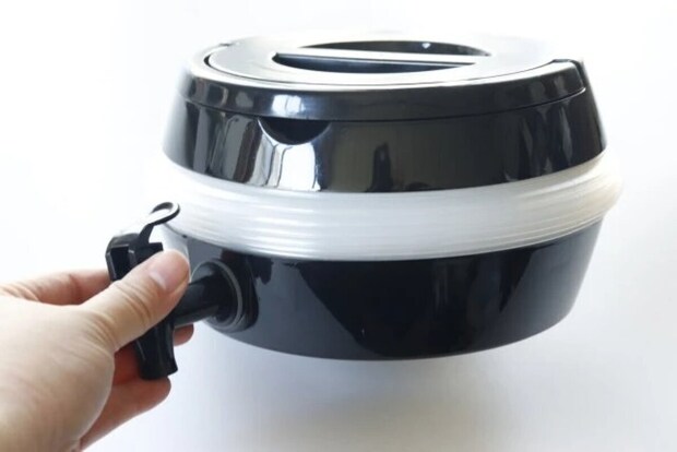 ダイソー 折りたたみポリタンク(コック付) ダイソー 折りたたみポリタンク(コック付)