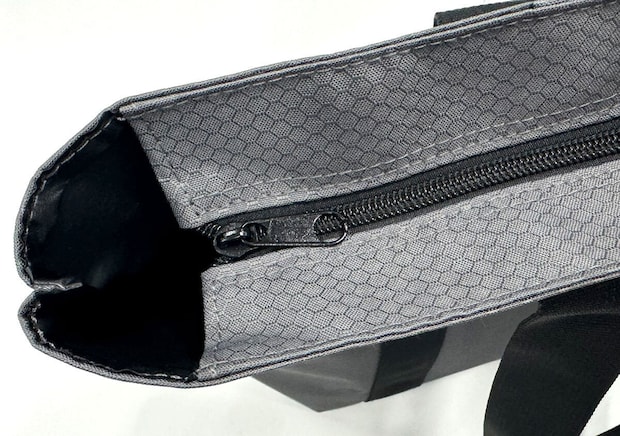 宝島社 雑誌付録 モノマックス3月号 コールマン 10大機能トートバッグ 宝島社雑誌付録のモノマックス3月号のコールマンの10大機能トートバッグ5