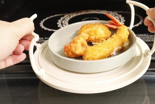 ダイソー　2段レンジトレイ　使用例　取り出し