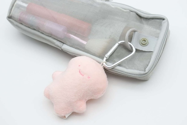 メッシュペンケース（平型、SI）　Dカン