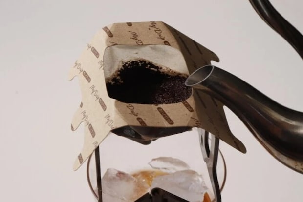 ダイソー　ドリップバッグスタンド　使用例　グラス