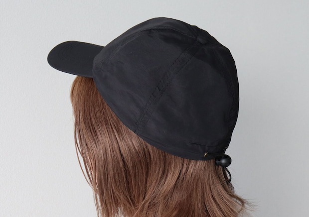 ダイソーの撥水キャップ着用