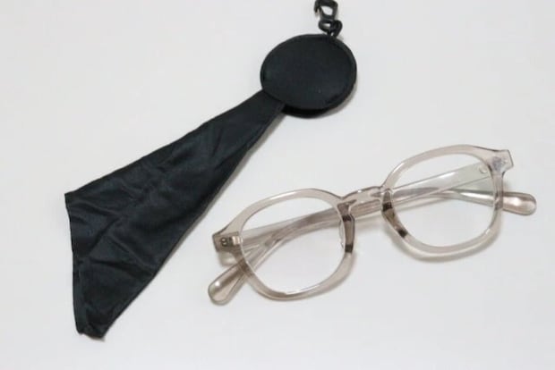 ダイソー 収納ポーチ付メガネ拭き メガネクロス ダイソー 収納ポーチ付メガネ拭き メガネクロス