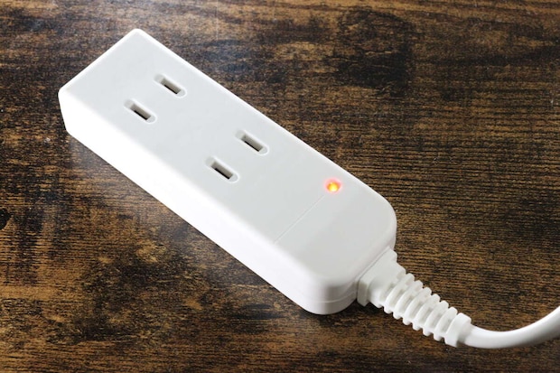 ダイソー 3個口安全タップ ダイソーの3個口安全タップのタップ