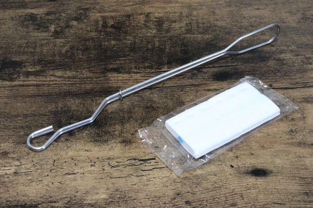 ダイソーの流せるトイレブラシ（ハンドル＋つけ替えブラシ2個）のビジュアル