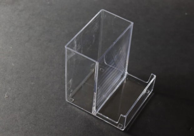 100均マニアも指名買い！「機能的すぎて快適度増した！」デスクが片付く便利な収納グッズ