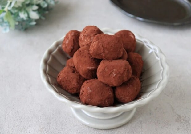 「気づいたら無限に食べてる…」レンジで簡単にできるのに凝ってる風!チョコスイーツレシピ3選