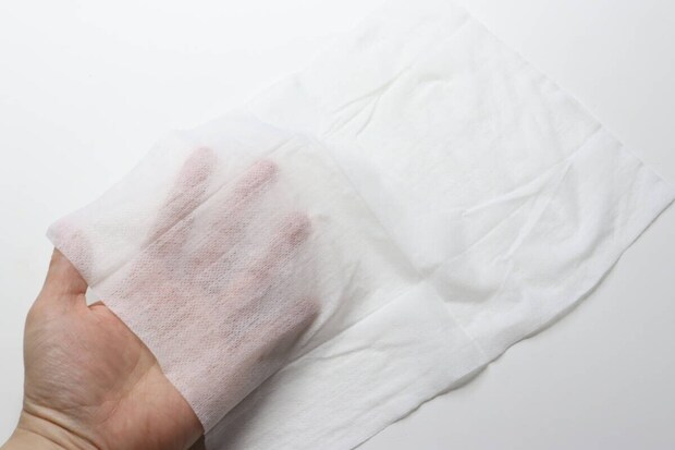 ダイソーのガラス＆家電用クリーナーのシートのサイズ