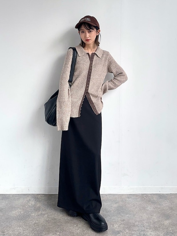 黒ロングスカート コーデ 黒ロングスカートコーデ5