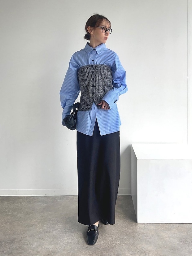 黒ロングスカート コーデ 黒ロングスカートコーデ4