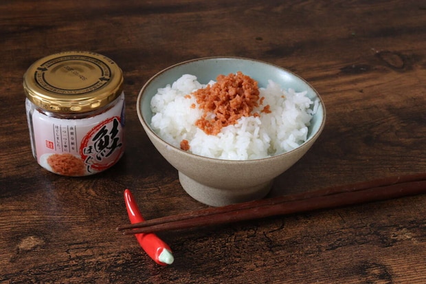 ダイソー　鮭ほぐし　ごはん