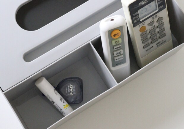 ごちゃつく小物もまとめて収納！見た目もスッキリな100均の専用ケース