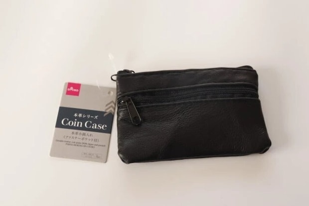 ダイソー　本革小銭入れ（ファスナーポケット付）