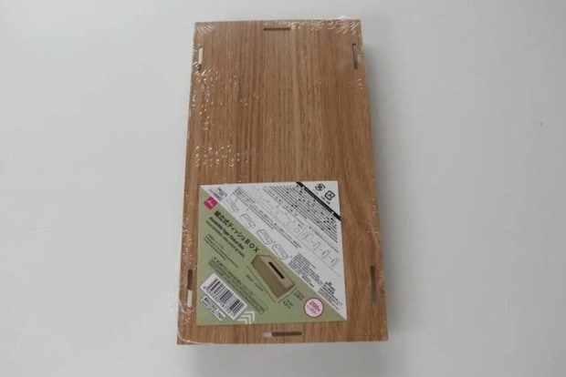 ダイソー　組立式ティッシュBOX　パッケージ