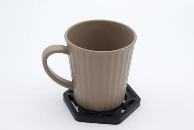 ダイソー　シリコーン鍋敷き（2way）　使用例　コースター