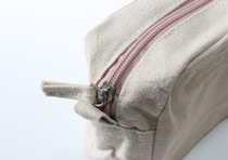 「何でこんなところにいるの♡」こだわりが詰まった100均激かわポーチ